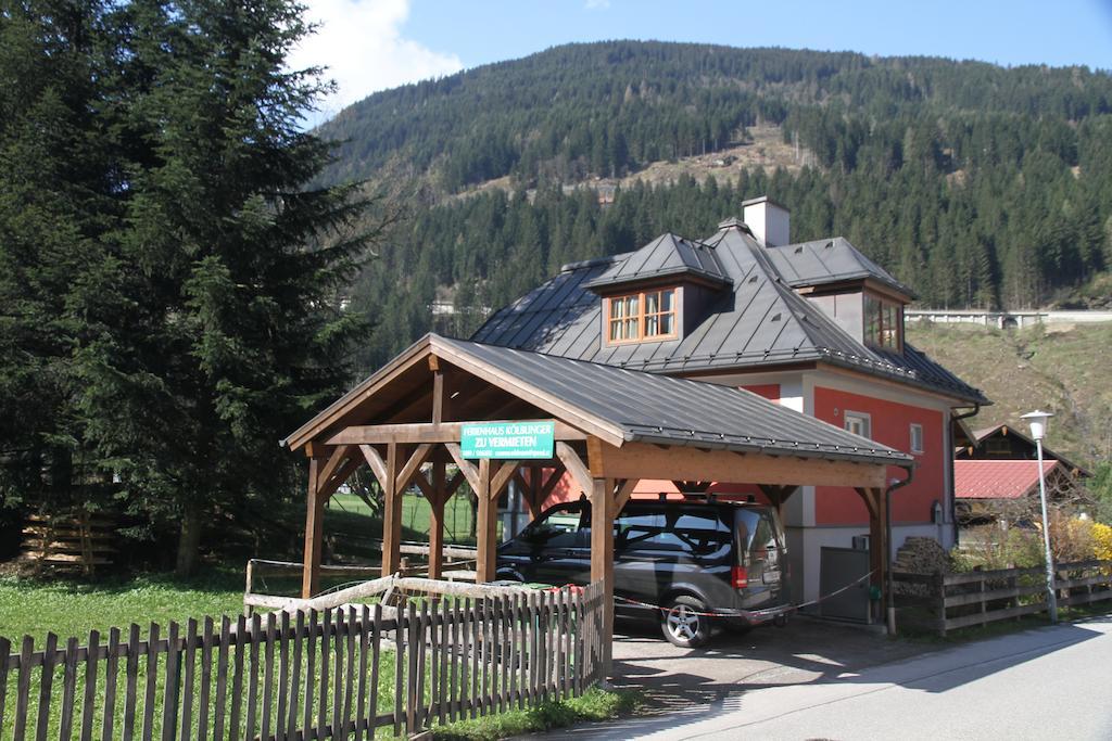 Villa Schnuck - Das Rote Ferienhaus Бадгаштейн Экстерьер фото